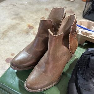 Coral Leather Ankle Boots